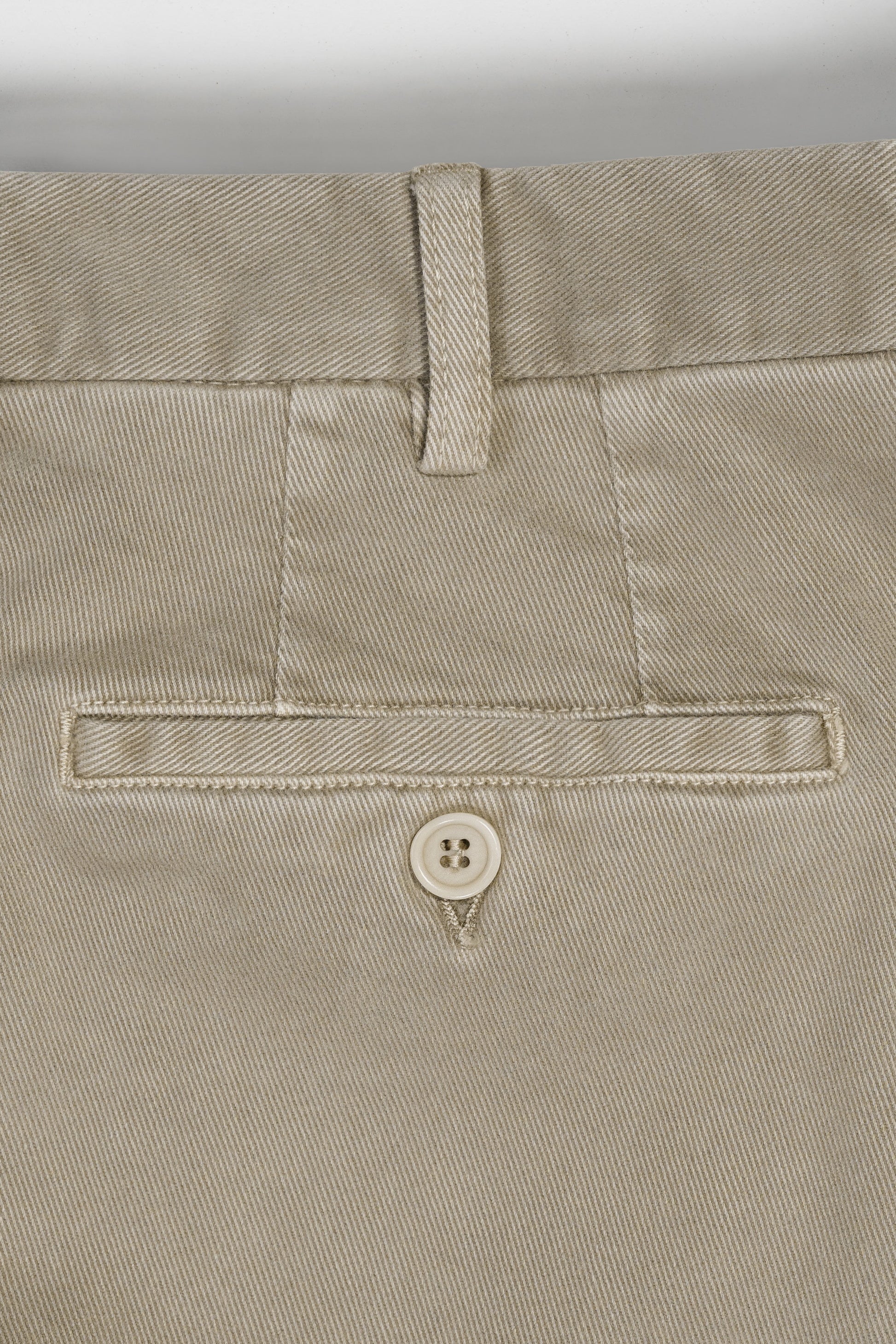 Pantaloni sportivi in cotone elastan beige con 1 pinces