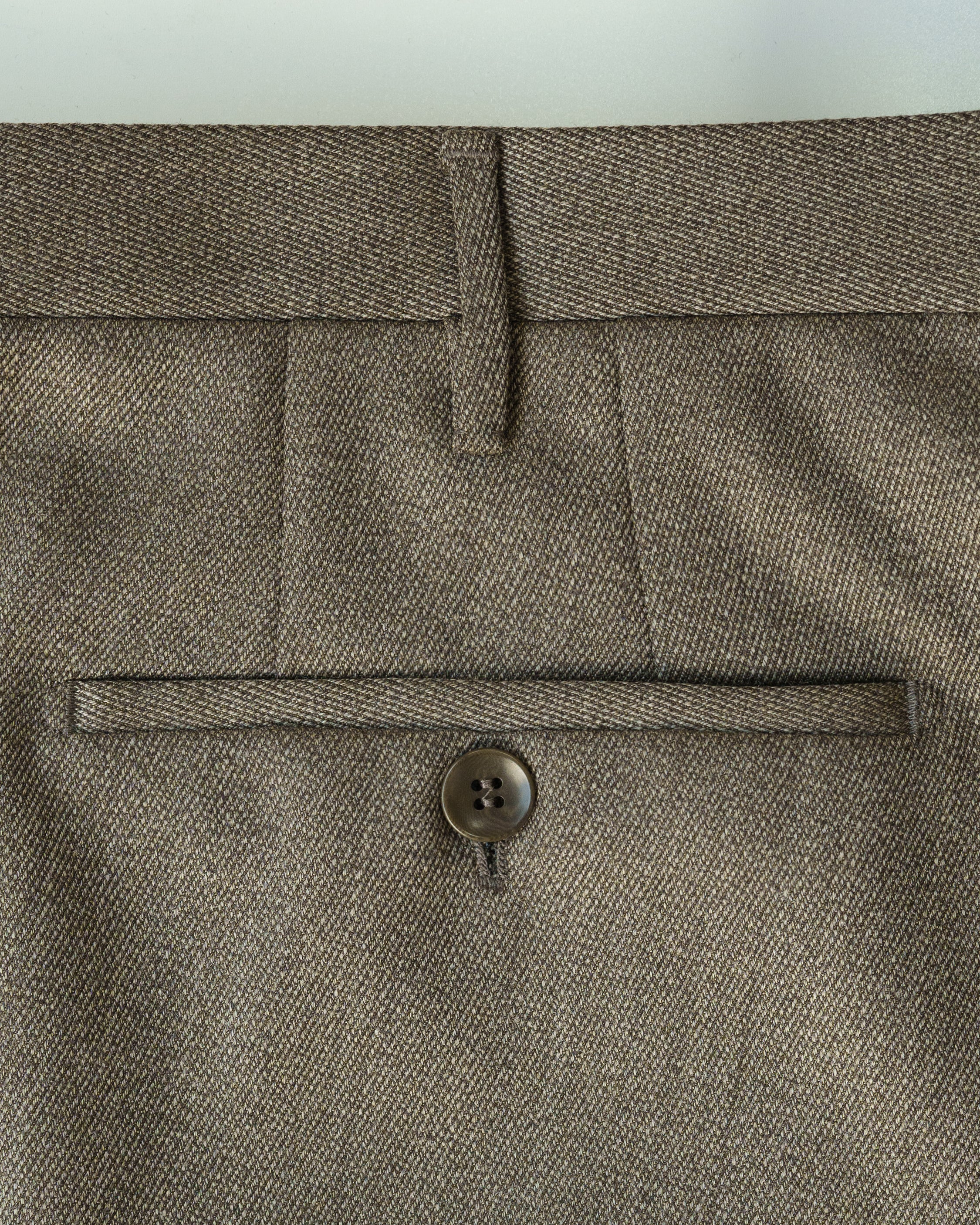 Pantaloni in lana covert fit color marrone chiaro