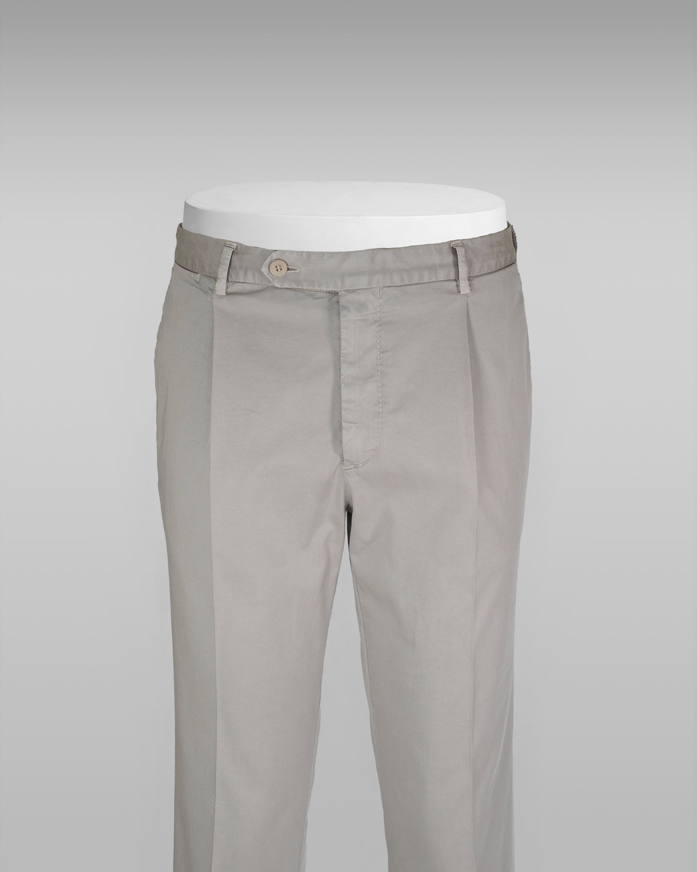 Light beige cotton supima sport trousers 1 pleat