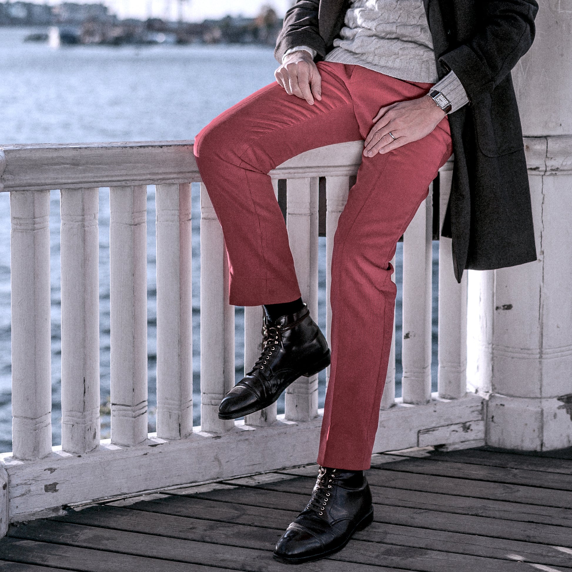 Pantaloni in velluto a coste Bordeaux a coste medie