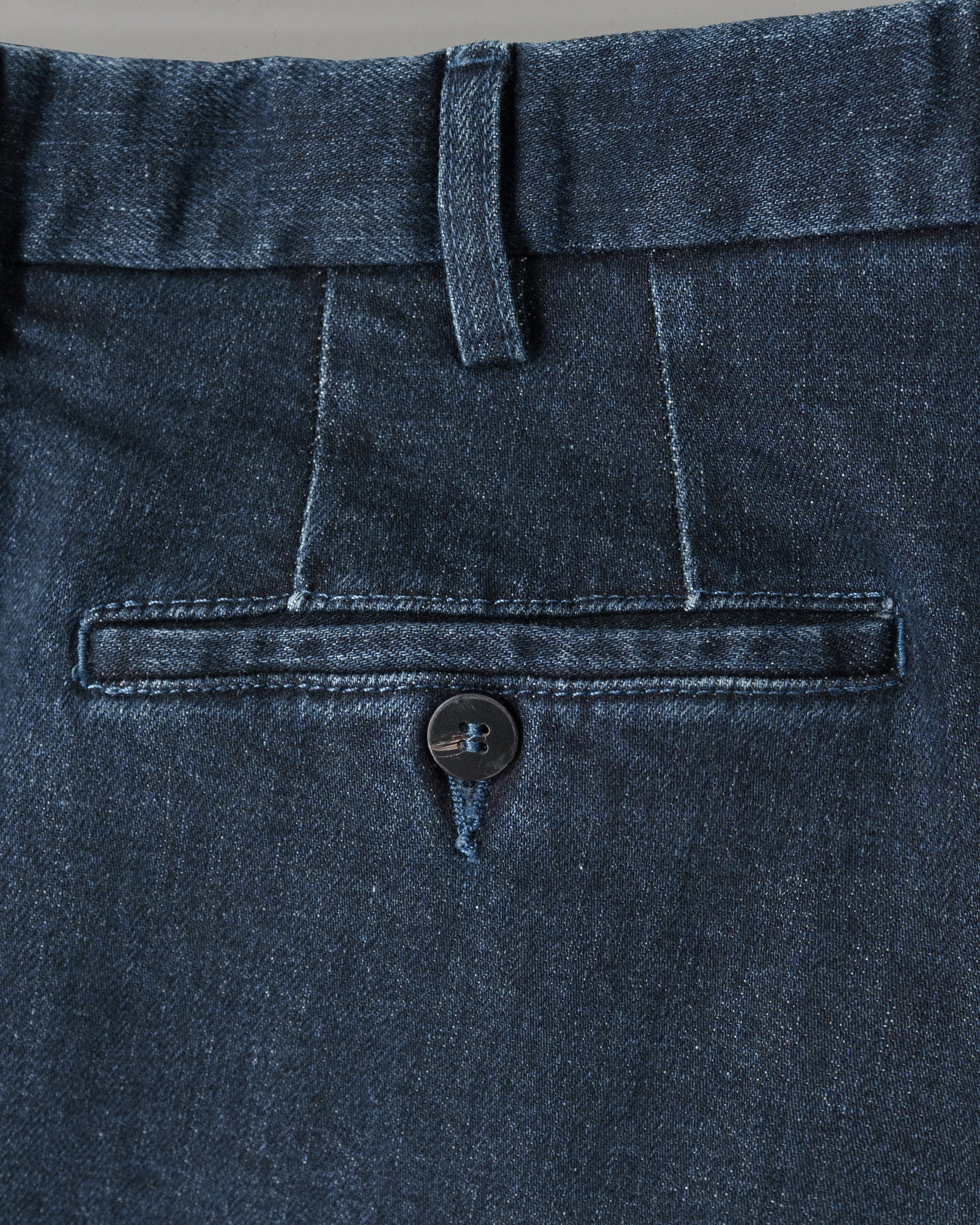 Pantaloni sportivi in cotone denim blu scuro con 2 pinces