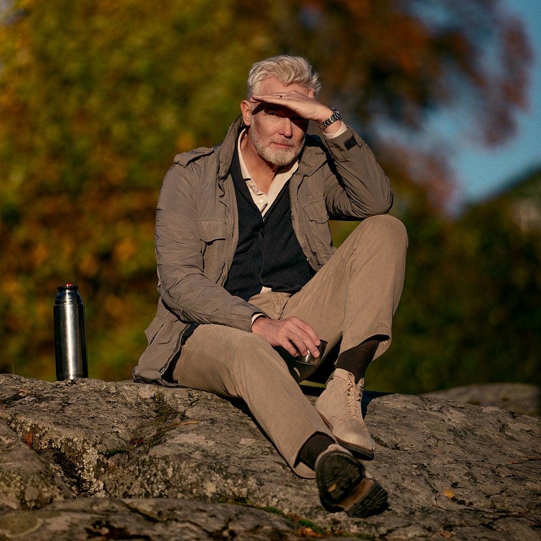 Pantaloni sportivi in cotone elastan beige con 1 pinces