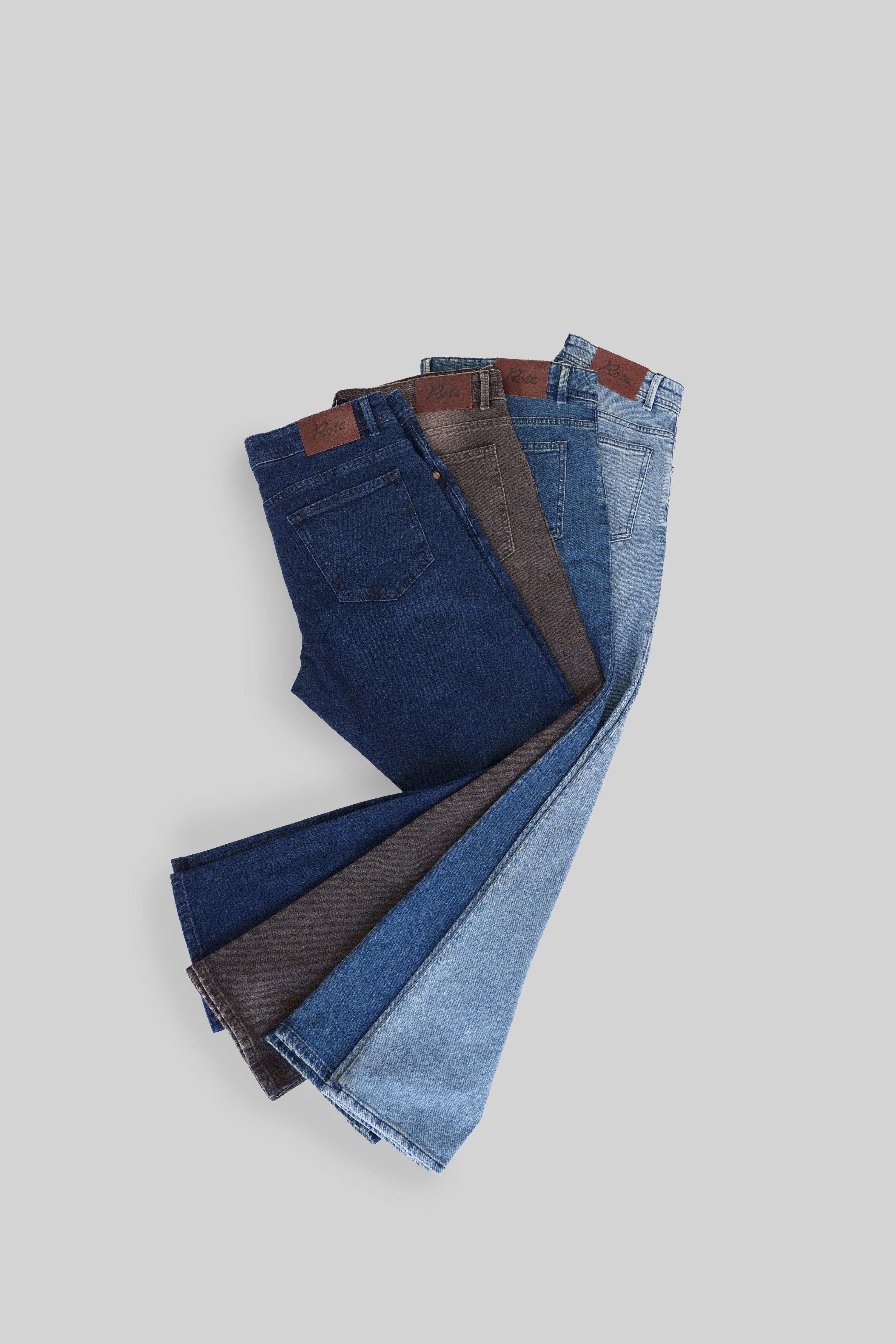 Pantaloni in cotone denim blu scuro con 5 tasche