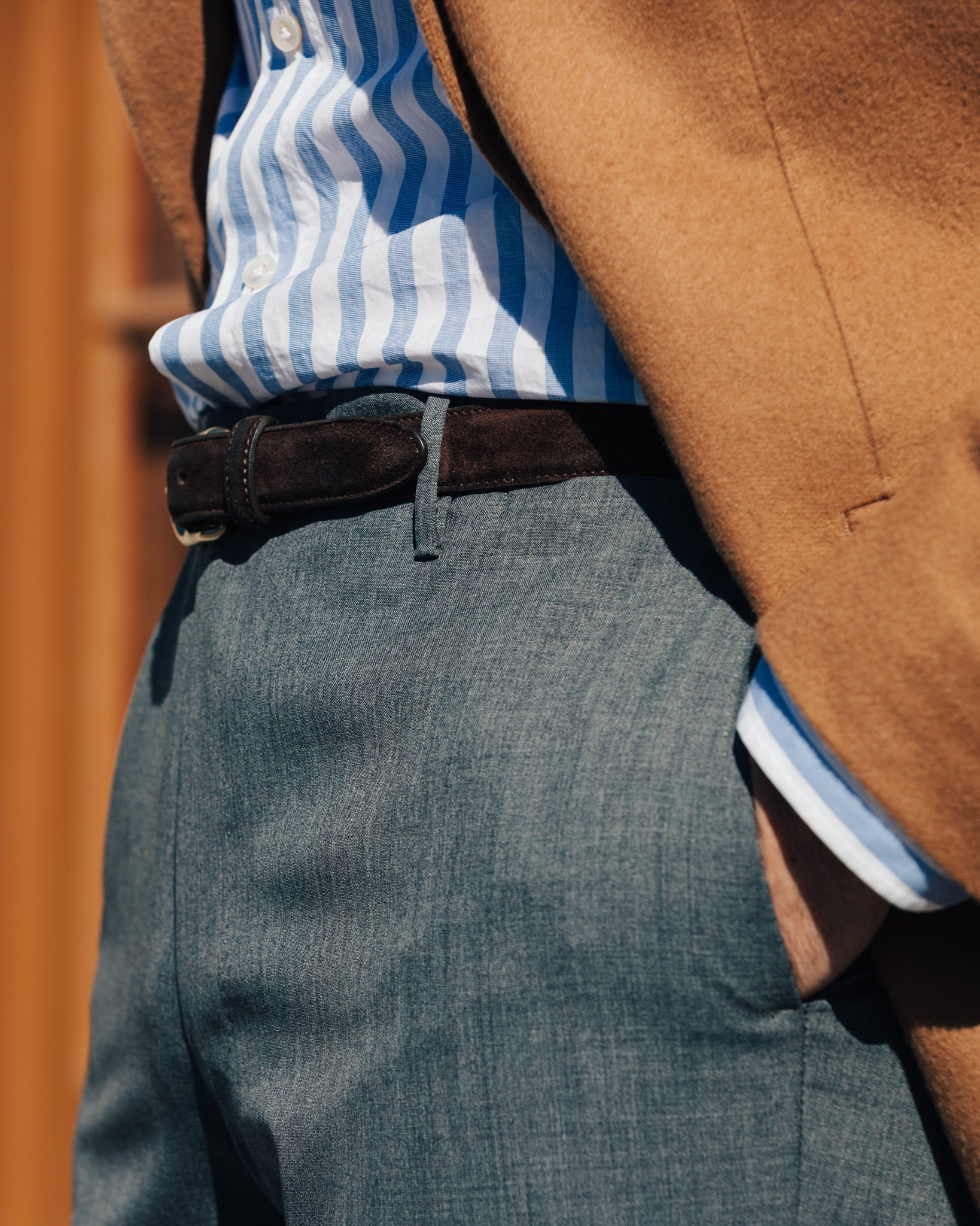 Pantaloni in lana grigio chiaro dalla vestibilità regolare