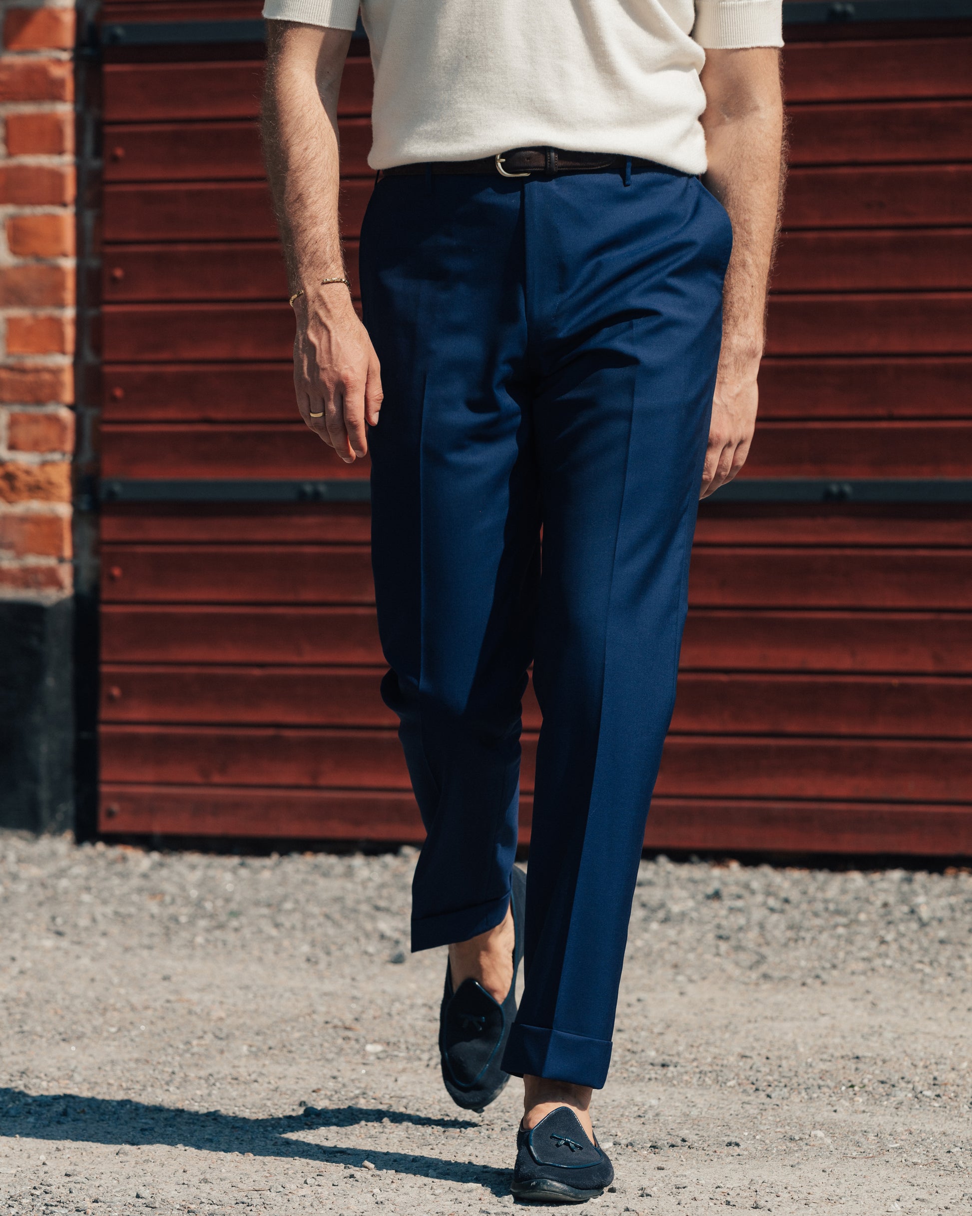 Pantaloni in lana blu medio, vestibilità regolare