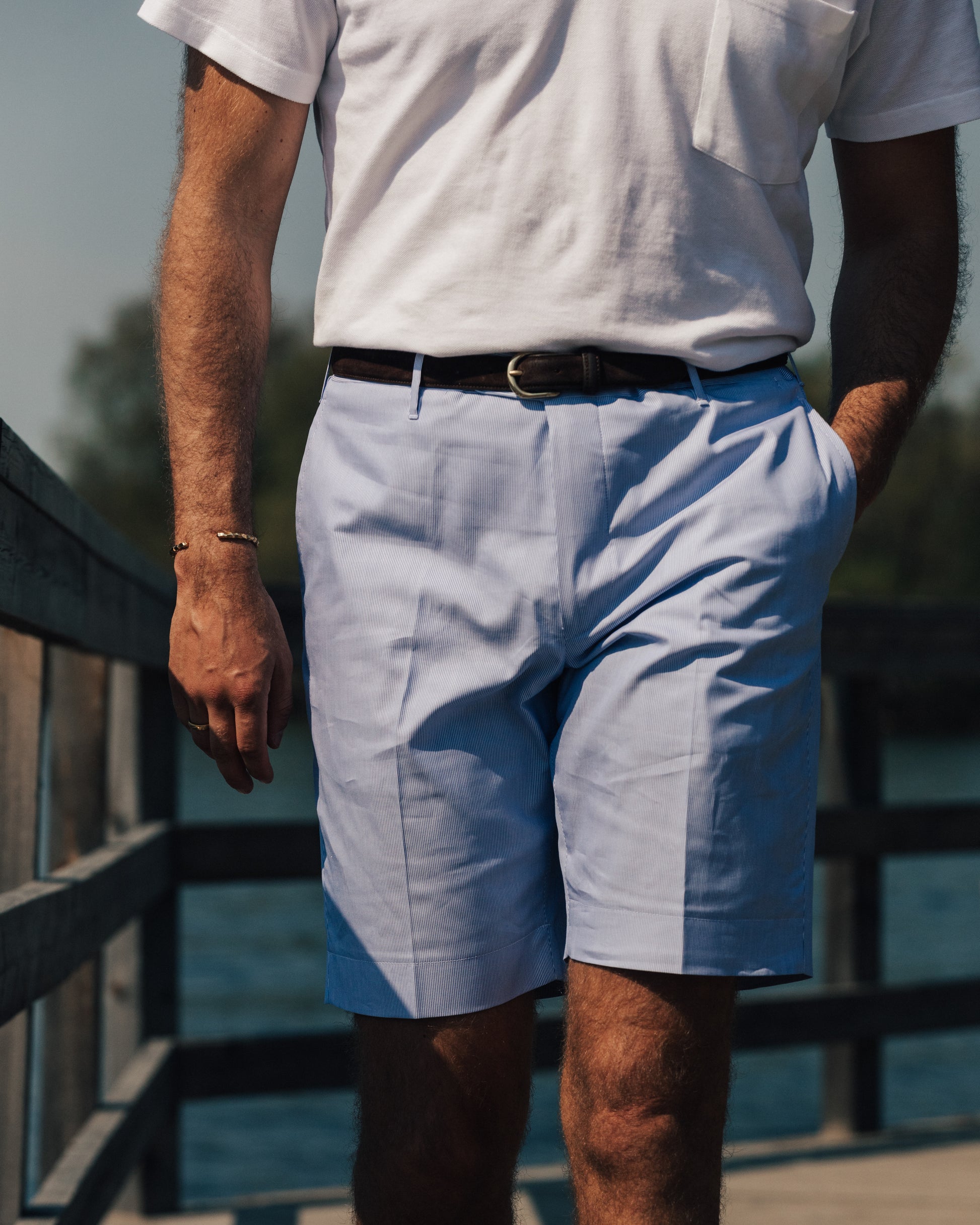 Pantaloni bermuda in cotone blu cielo, vestibilità regolare