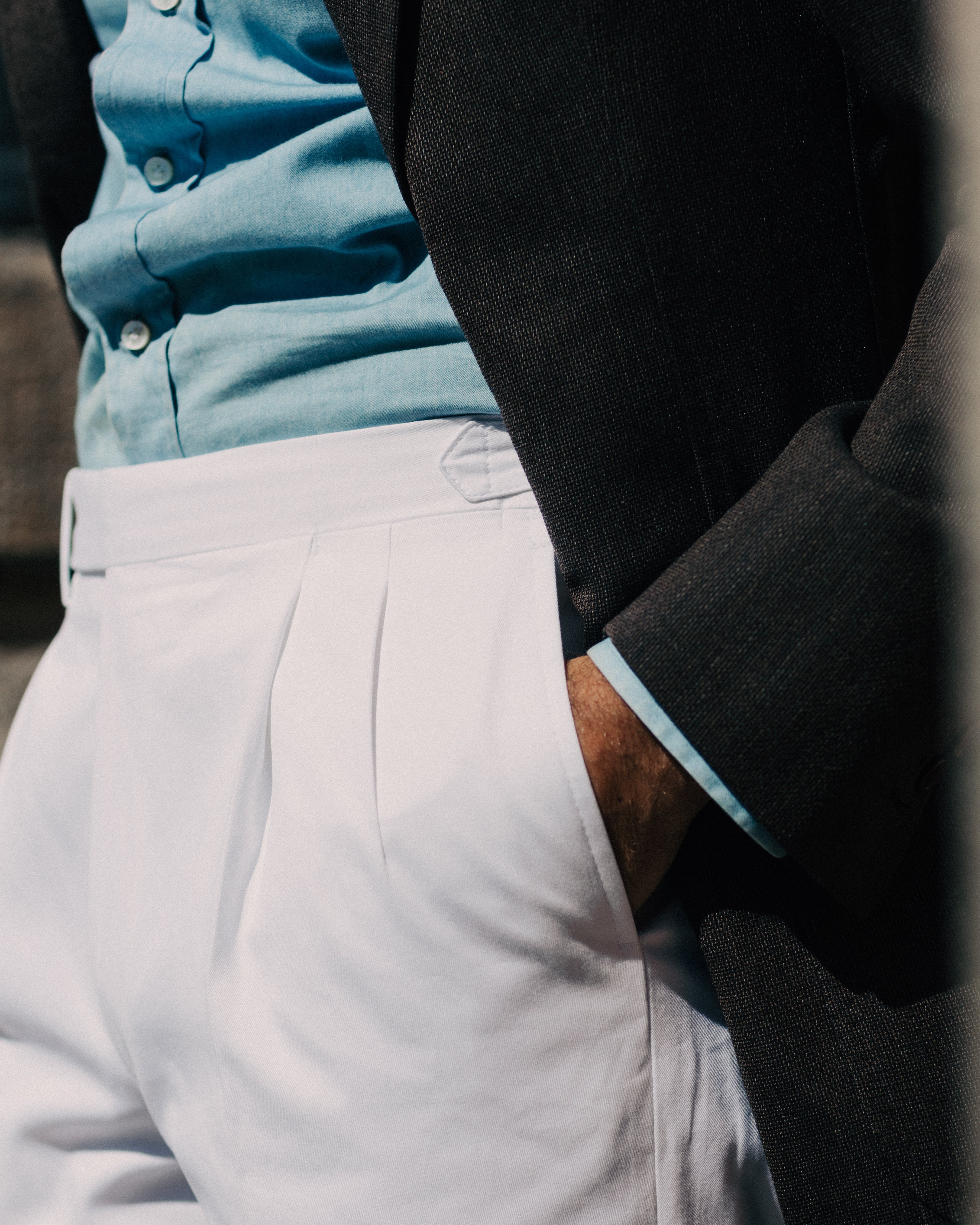 Pantaloni bianchi in cotone dalla vestibilità regolare