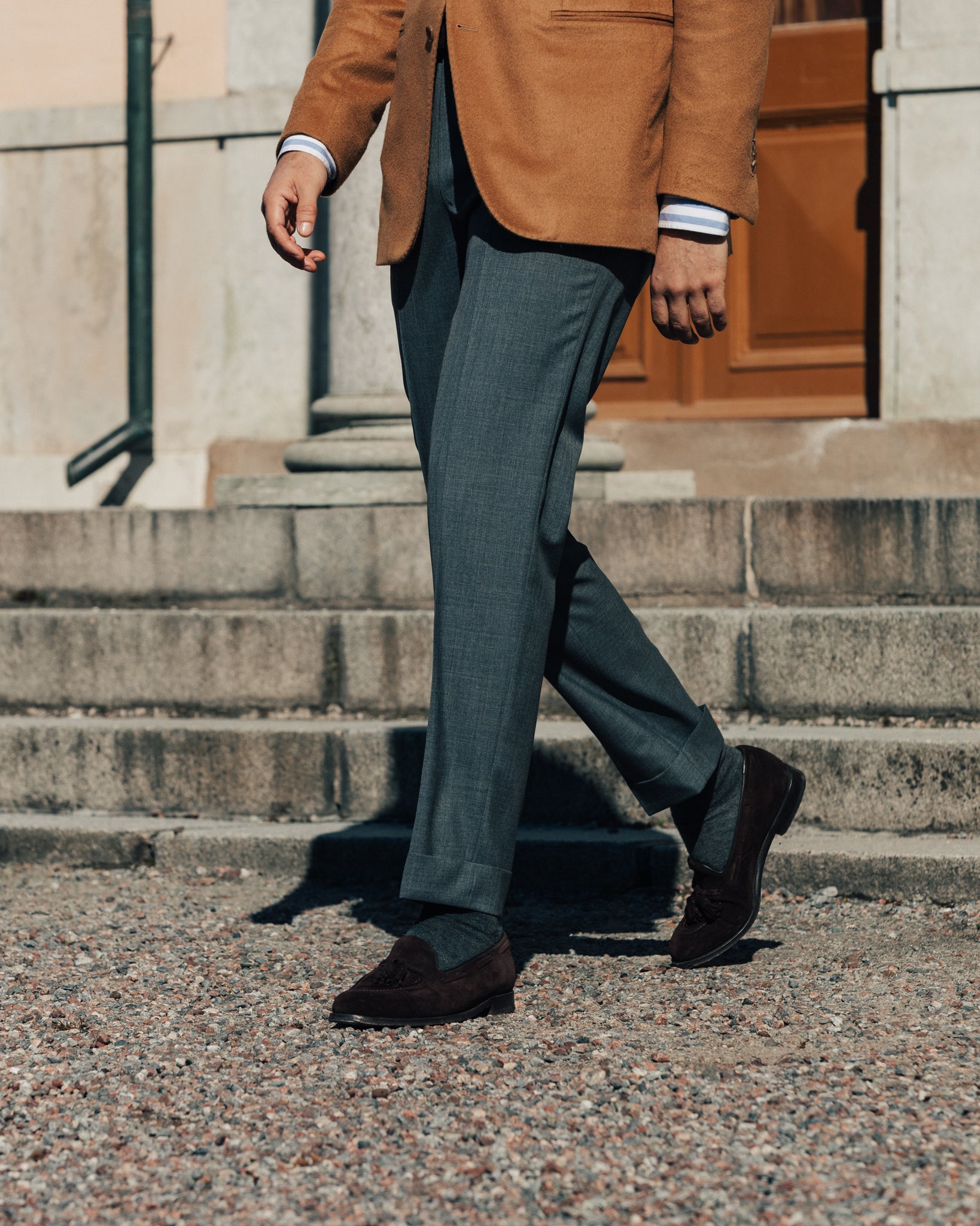 Pantaloni in lana grigio chiaro dalla vestibilità regolare