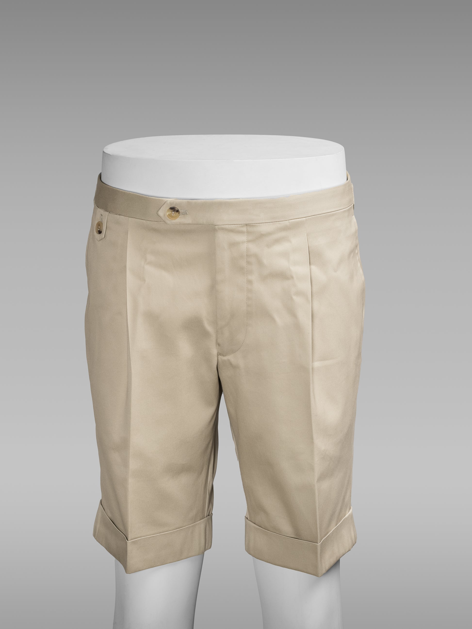 Pantaloni bermuda in cotone beige mastic, vestibilità regolare