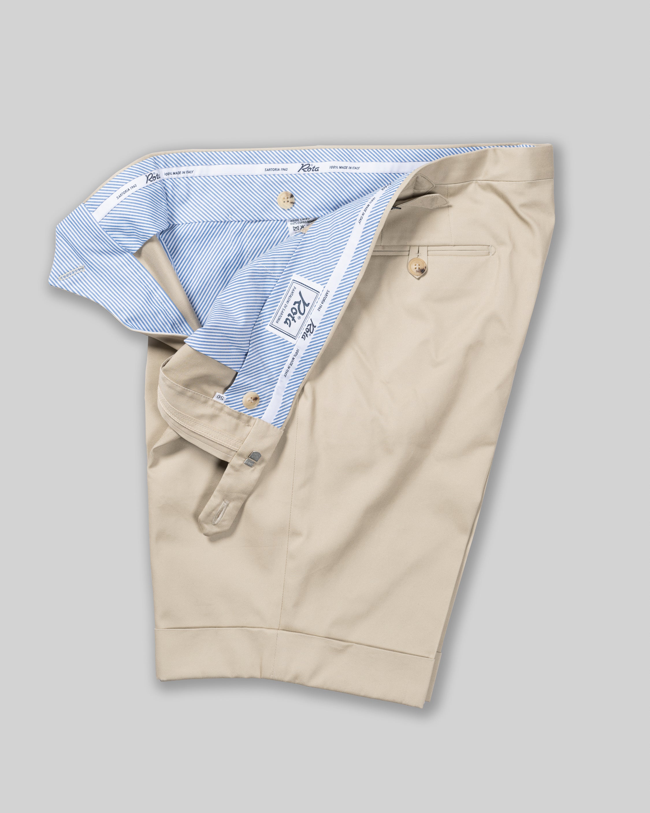 Pantaloni bermuda in cotone beige mastic, vestibilità regolare
