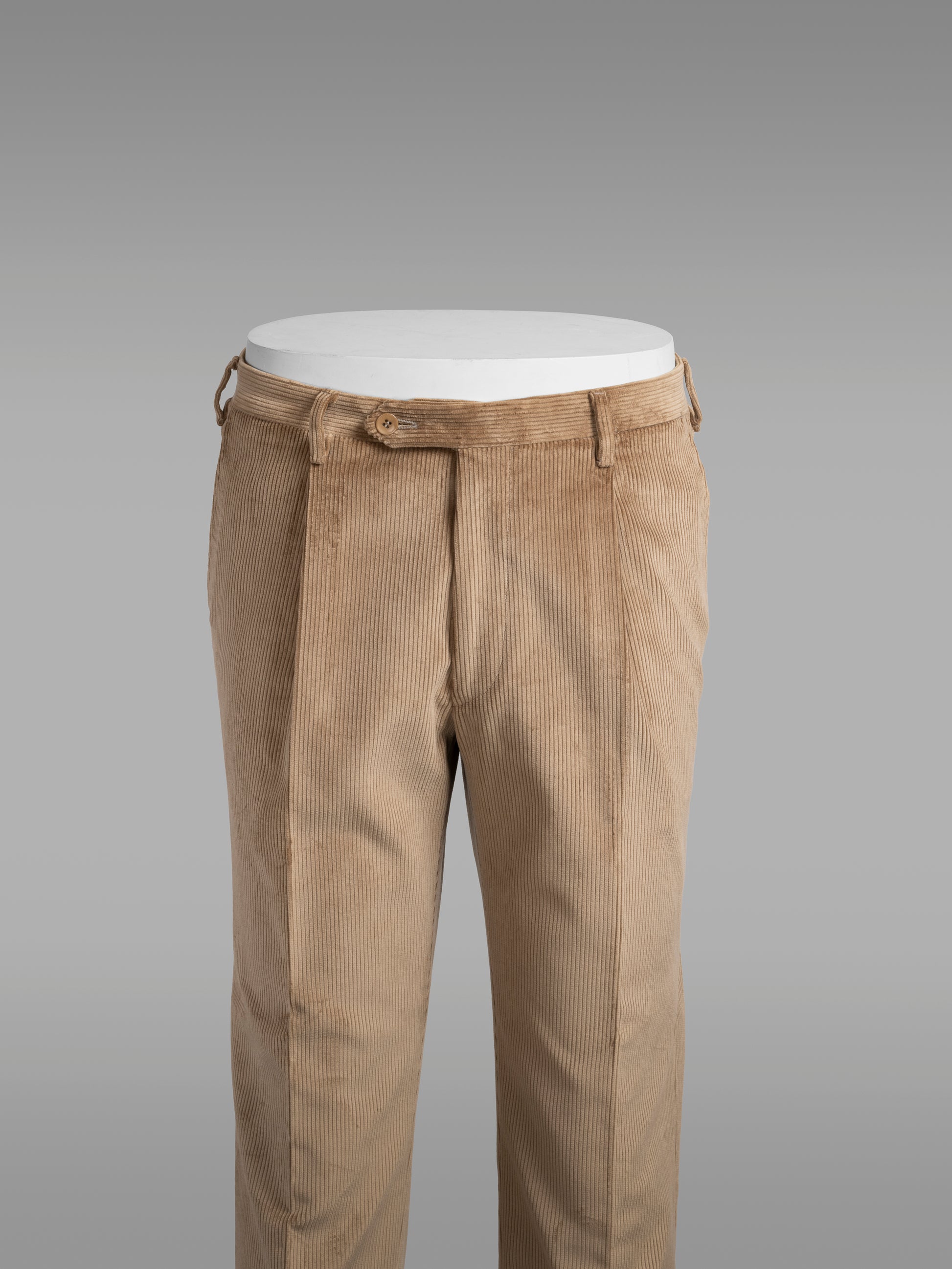 Velluto a coste fulvo a scaglie grandi