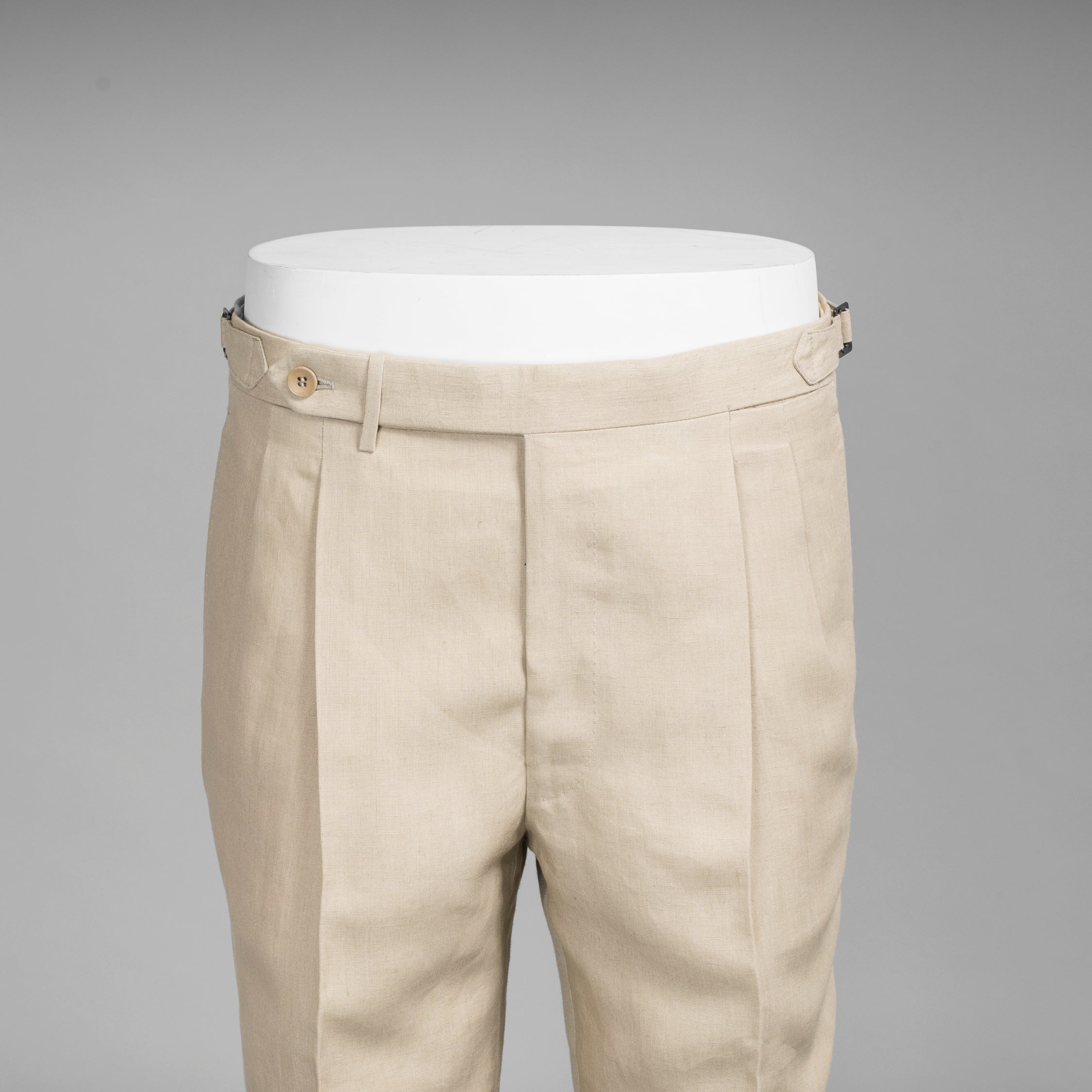 Pantaloni in lino beige dalla vestibilità regolare