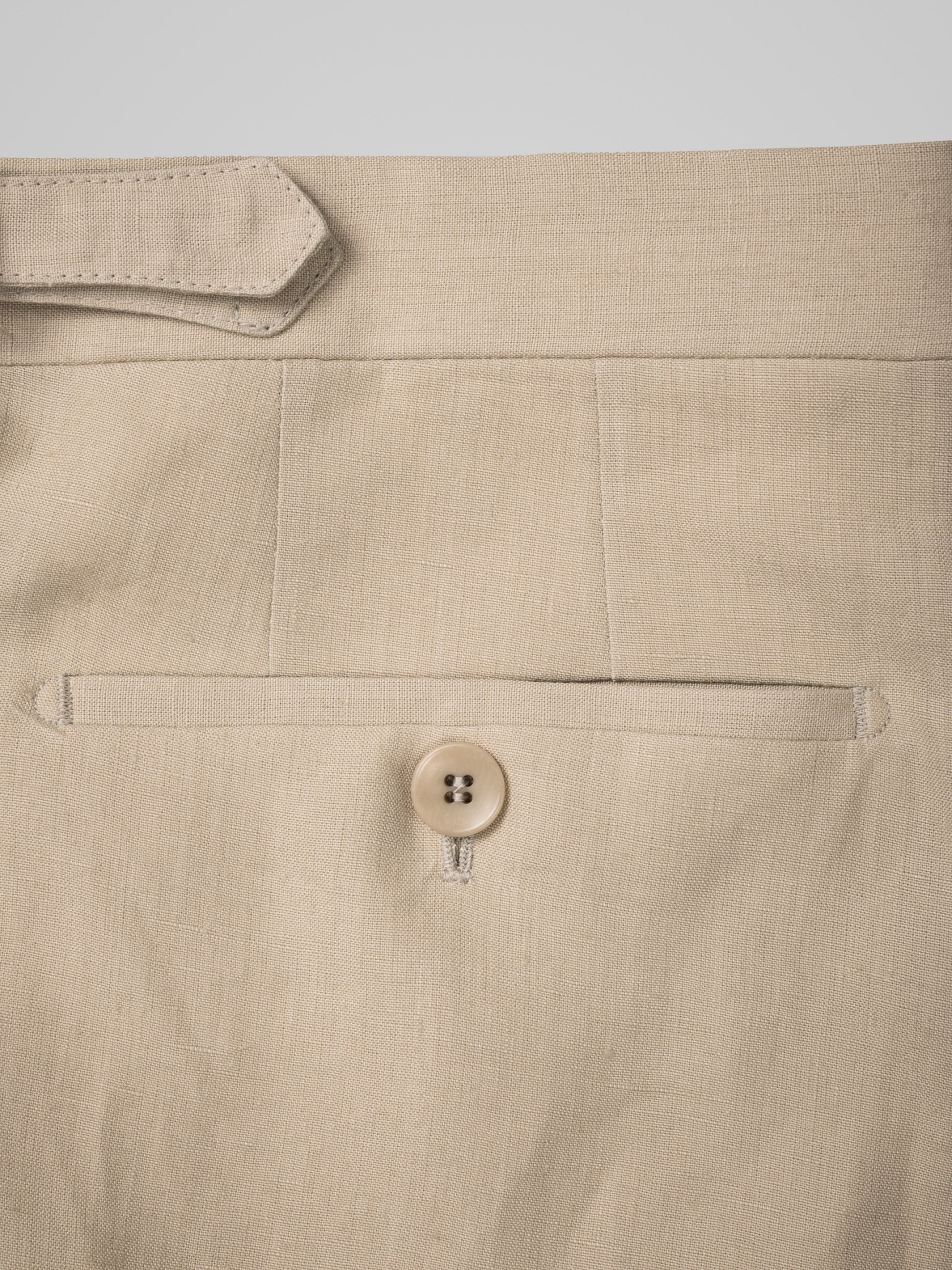 Pantaloni in lino beige dalla vestibilità regolare