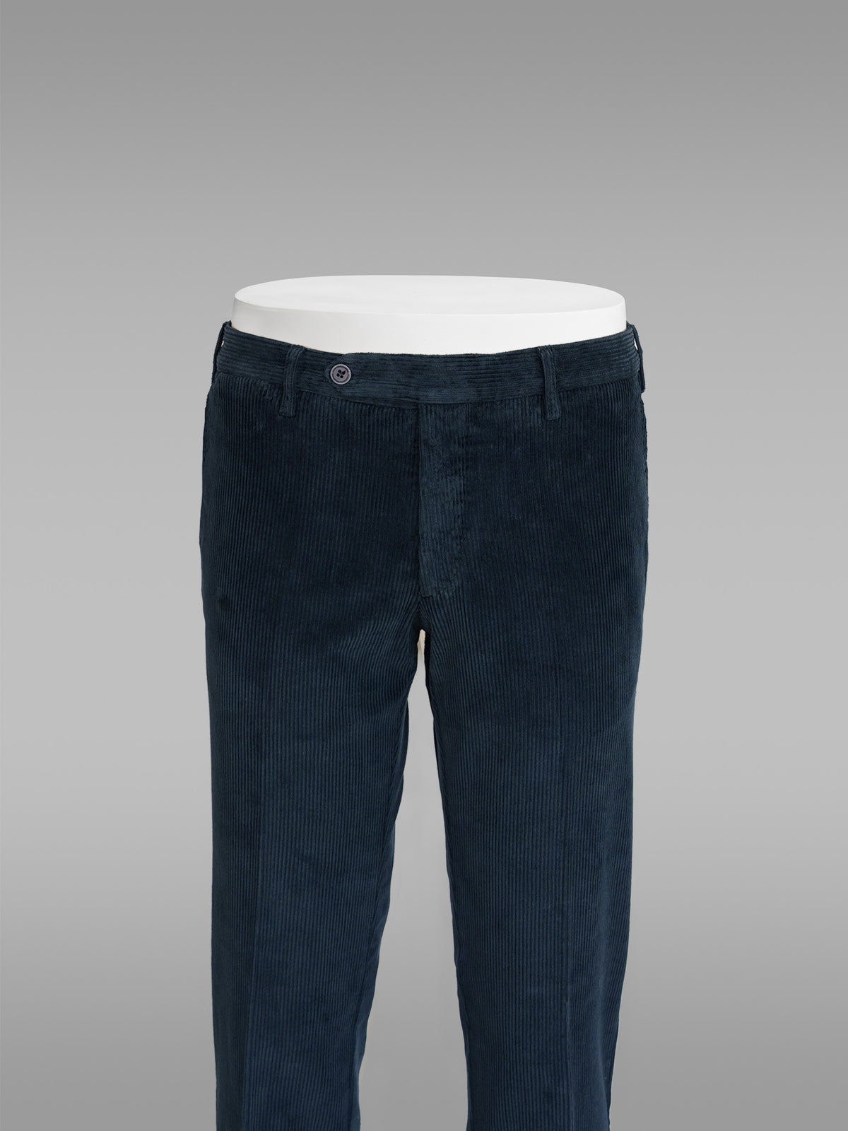 Slim fit trousers in sport corduroy – available in 6 colors