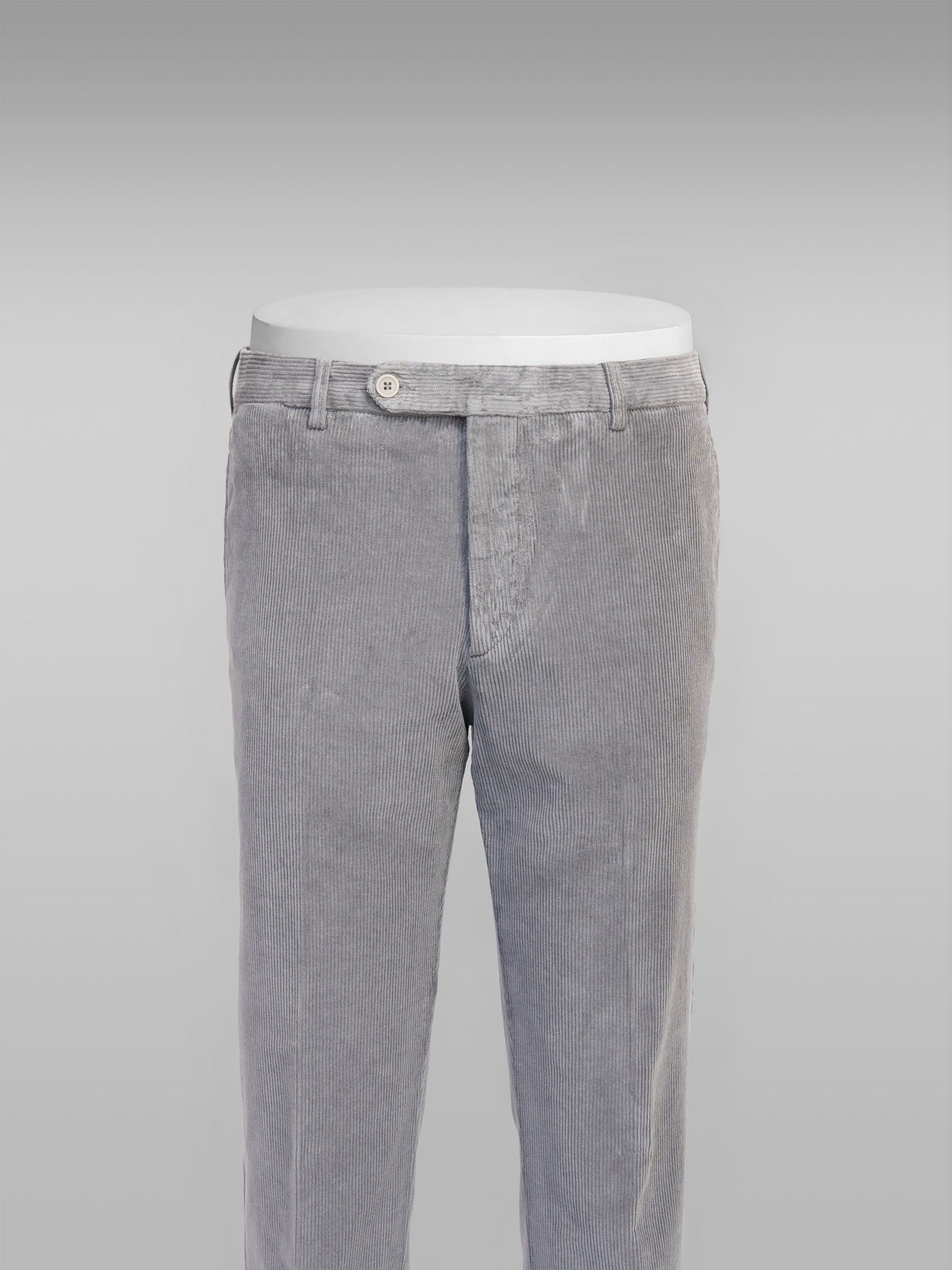 Slim fit trousers in sport corduroy – available in 6 colors