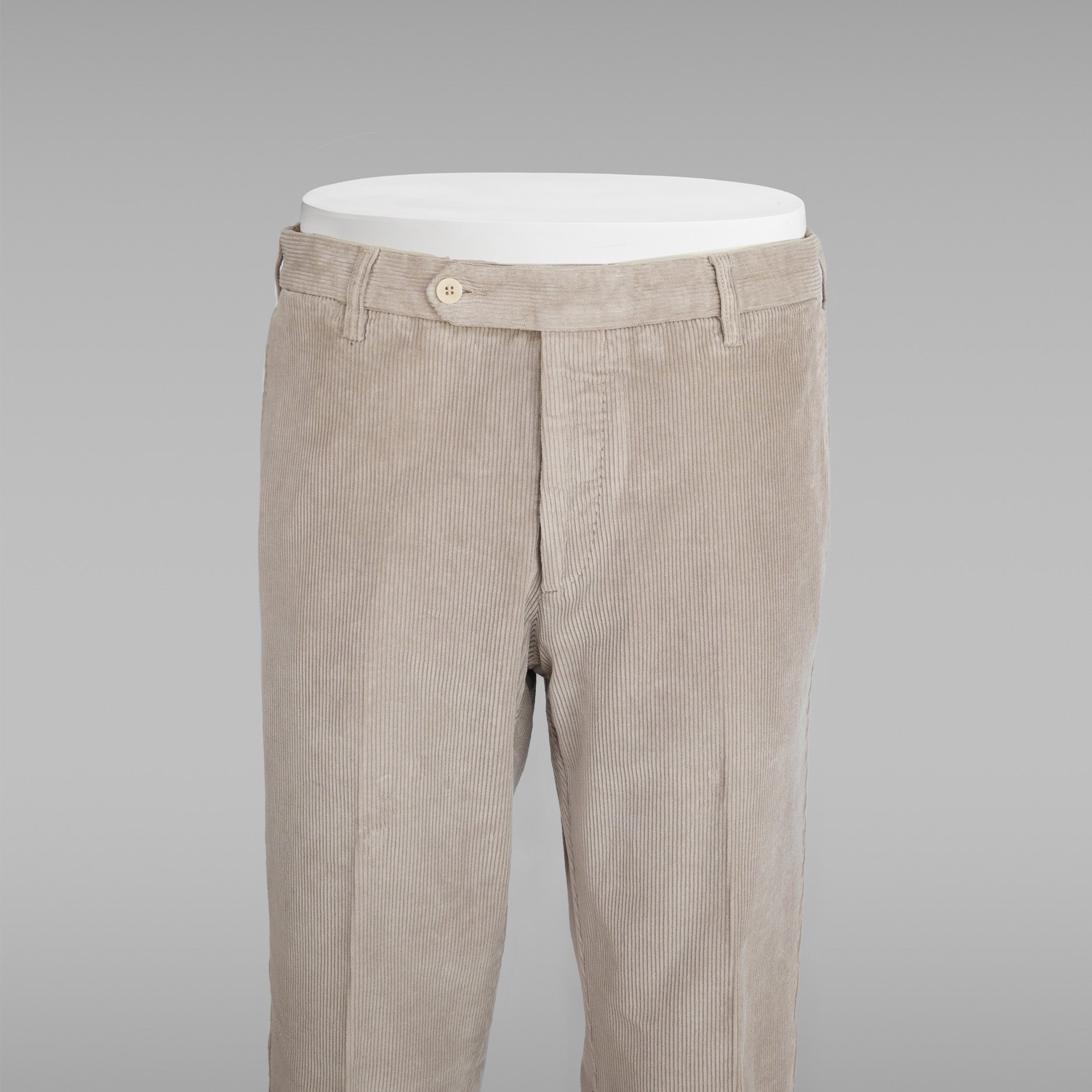 Slim fit trousers in sport corduroy – available in 6 colors