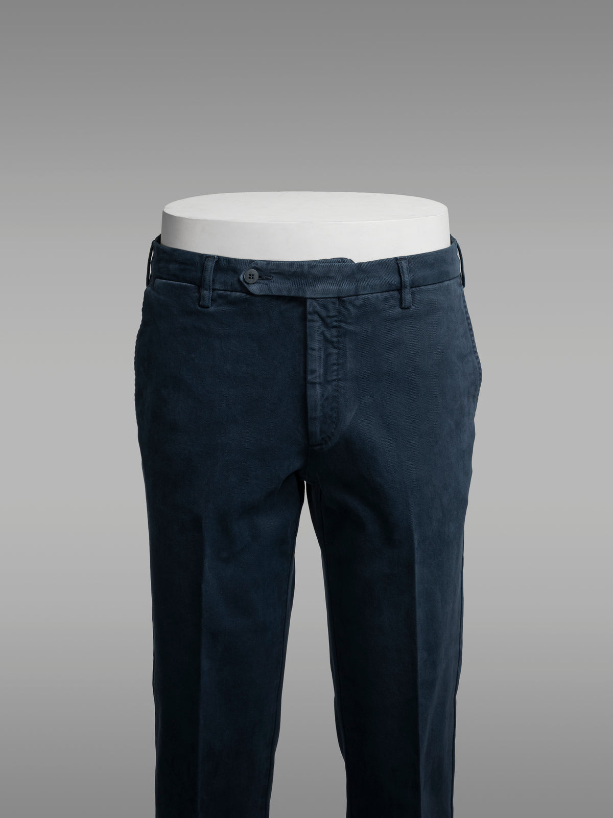 Slim fit trousers in sport cotton elastan – available in 9 colors