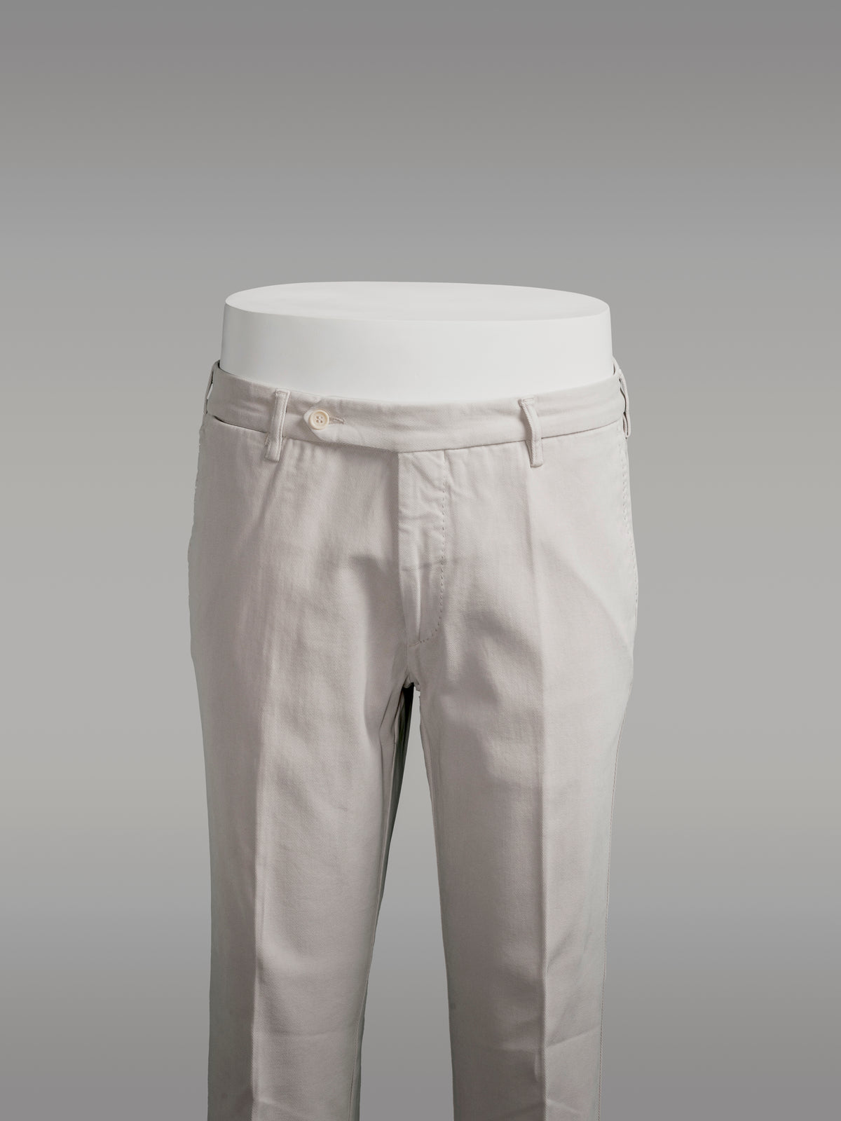 Slim fit trousers in sport cotton elastan – available in 9 colors
