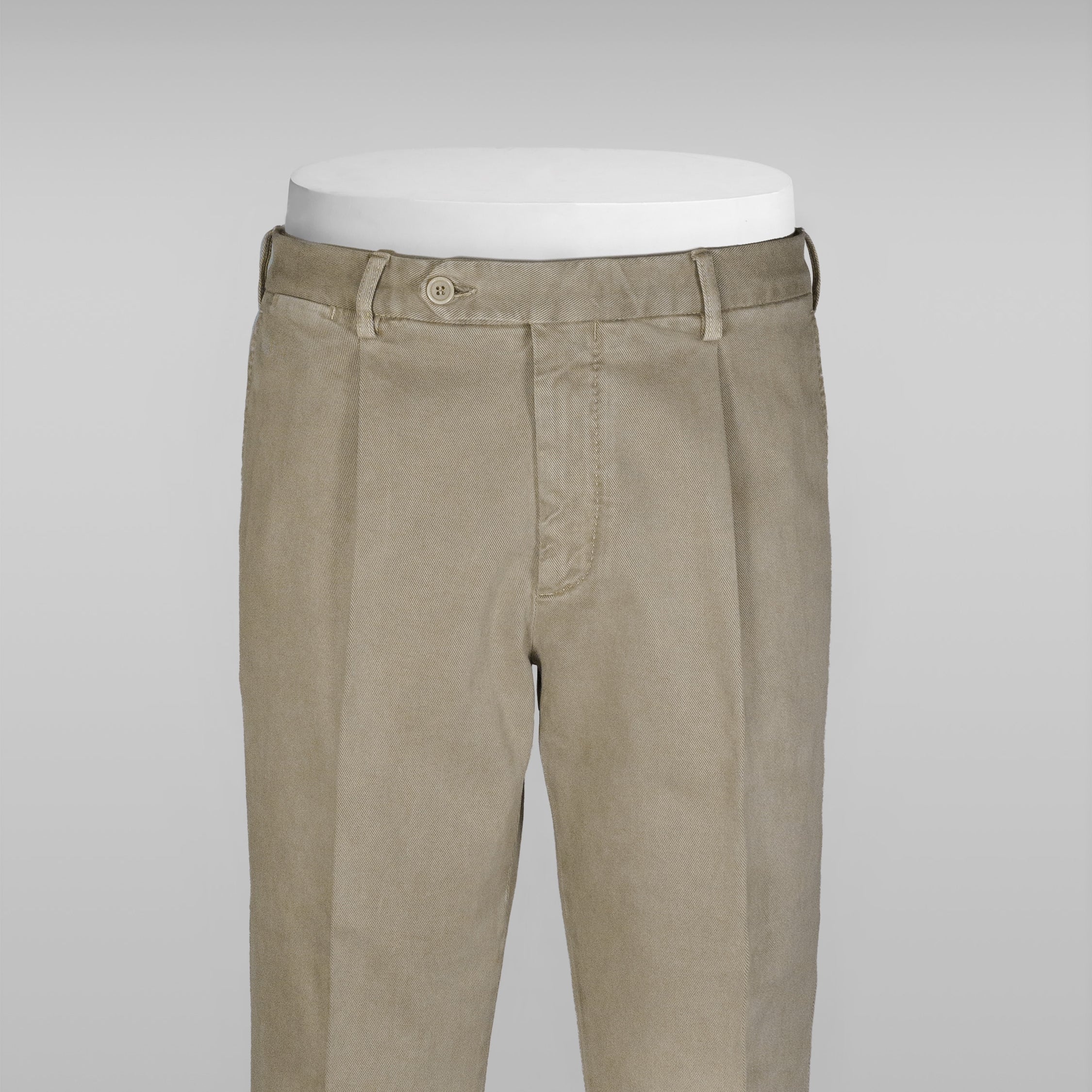 Pantaloni sportivi beige in cotone elastan con 1 piega