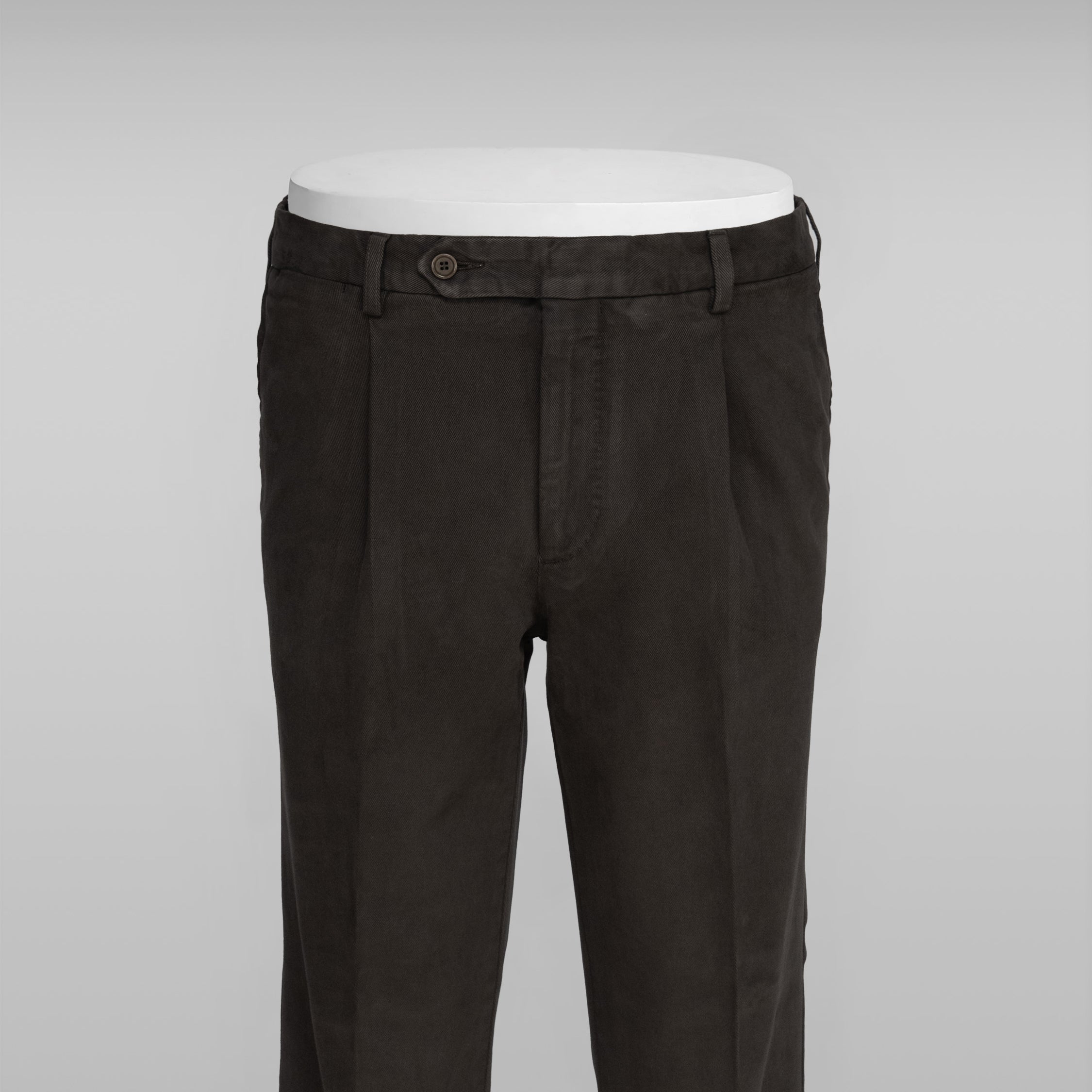 Coffee cotton elastan sport trousers 1 pleat