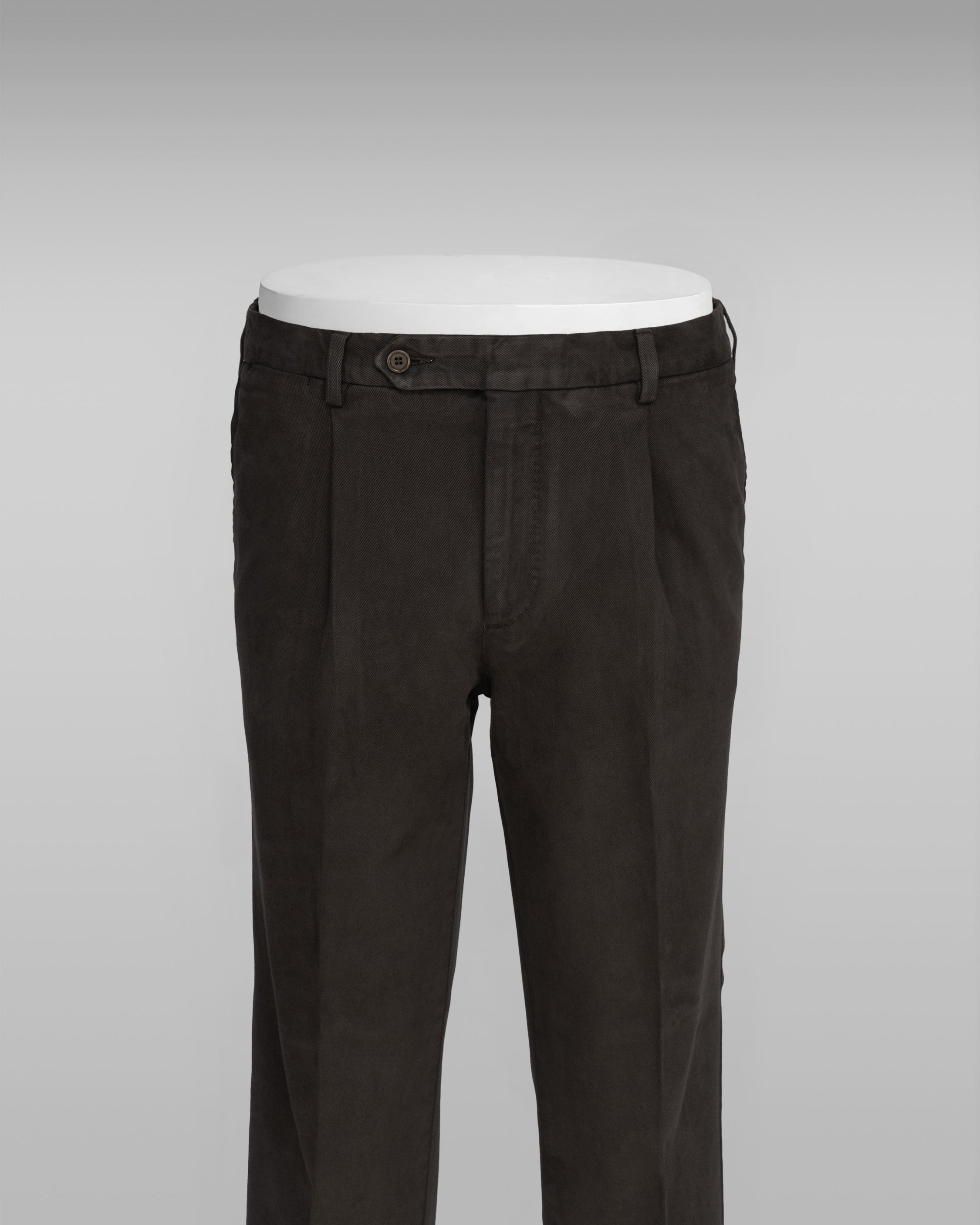 Pantaloni sportivi in cotone e elastan color caffè con 1 piega
