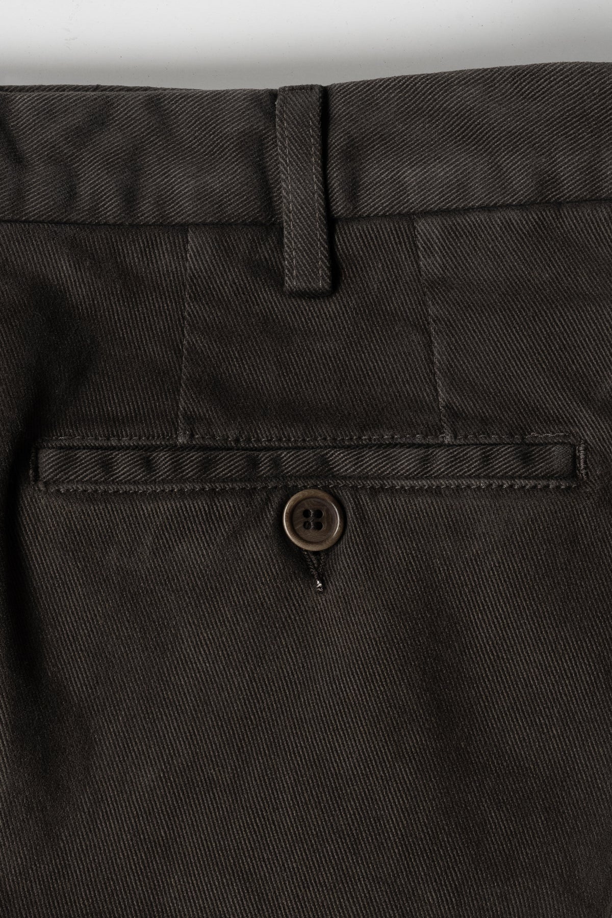 Coffee cotton elastan sport trousers 1 pleat