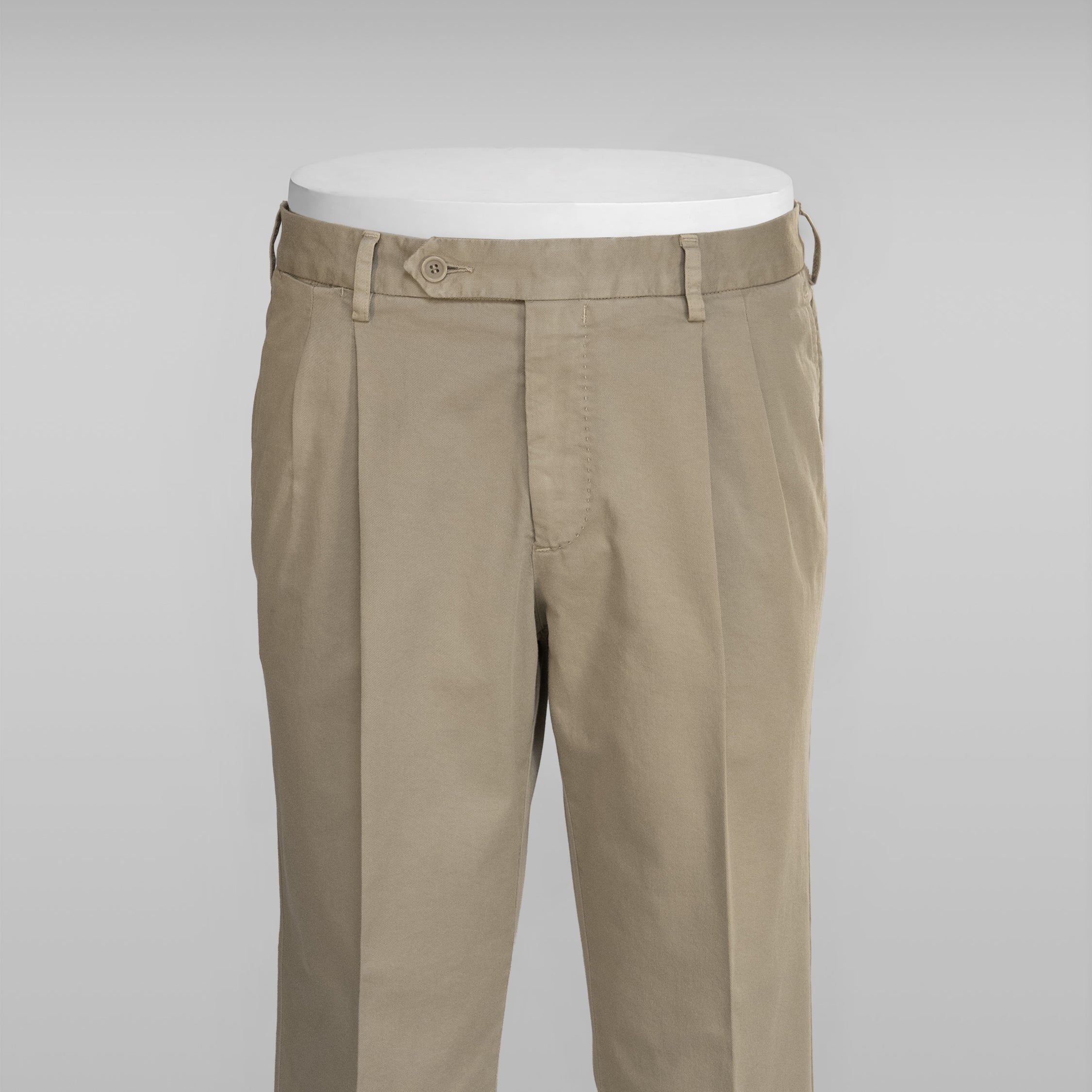 Como beige four season sport trousers