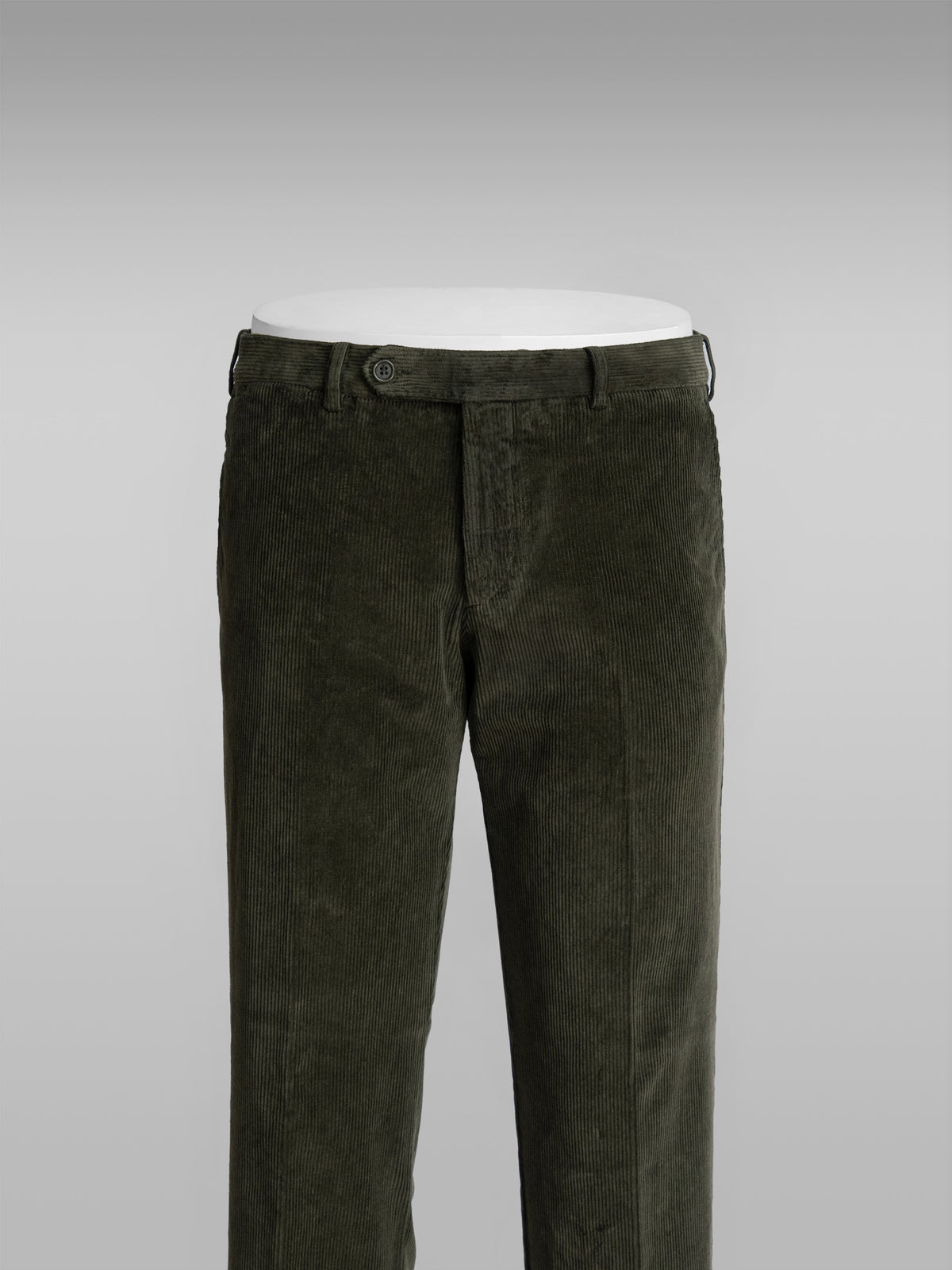Slim fit trousers in sport corduroy – available in 6 colors