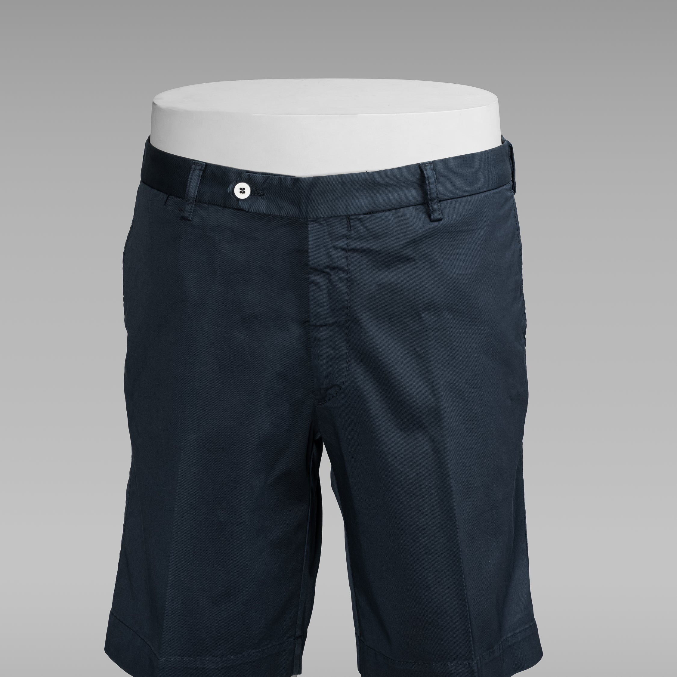 Pantaloni bermuda sportivi in cotone blu scuro, vestibilità regolare