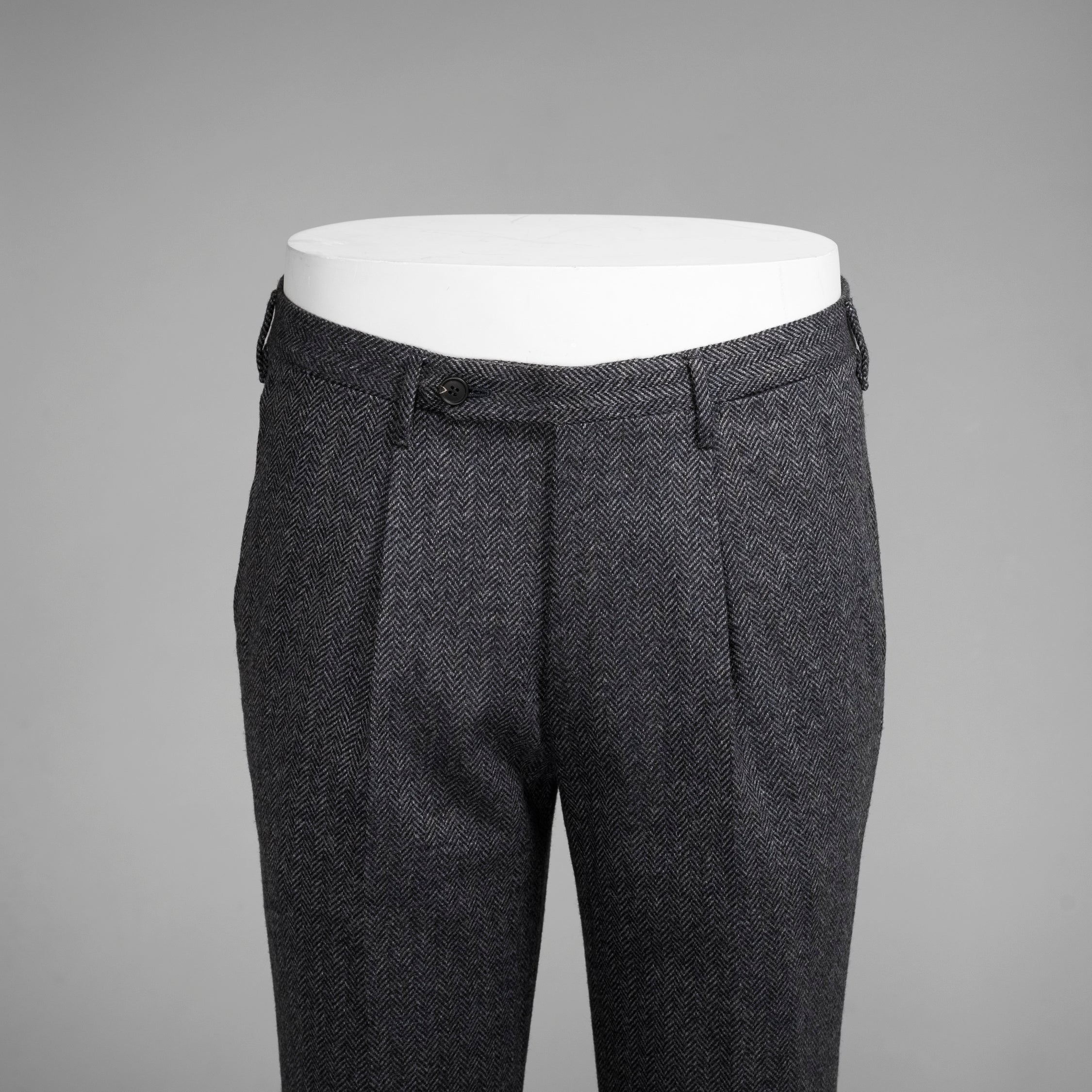 Pantaloni blu a spina di pesce in lana e cashmere