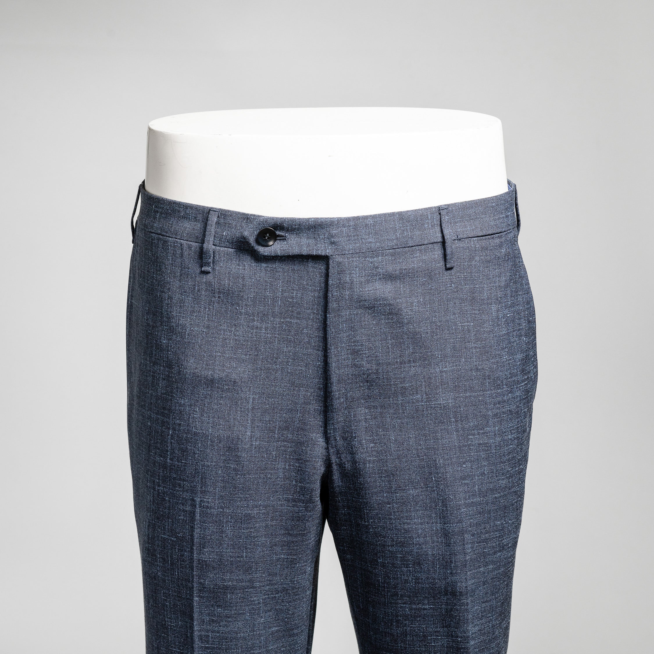 Pantaloni in lana, seta e lino blu scuro realizzati con tessuto Loro Piana