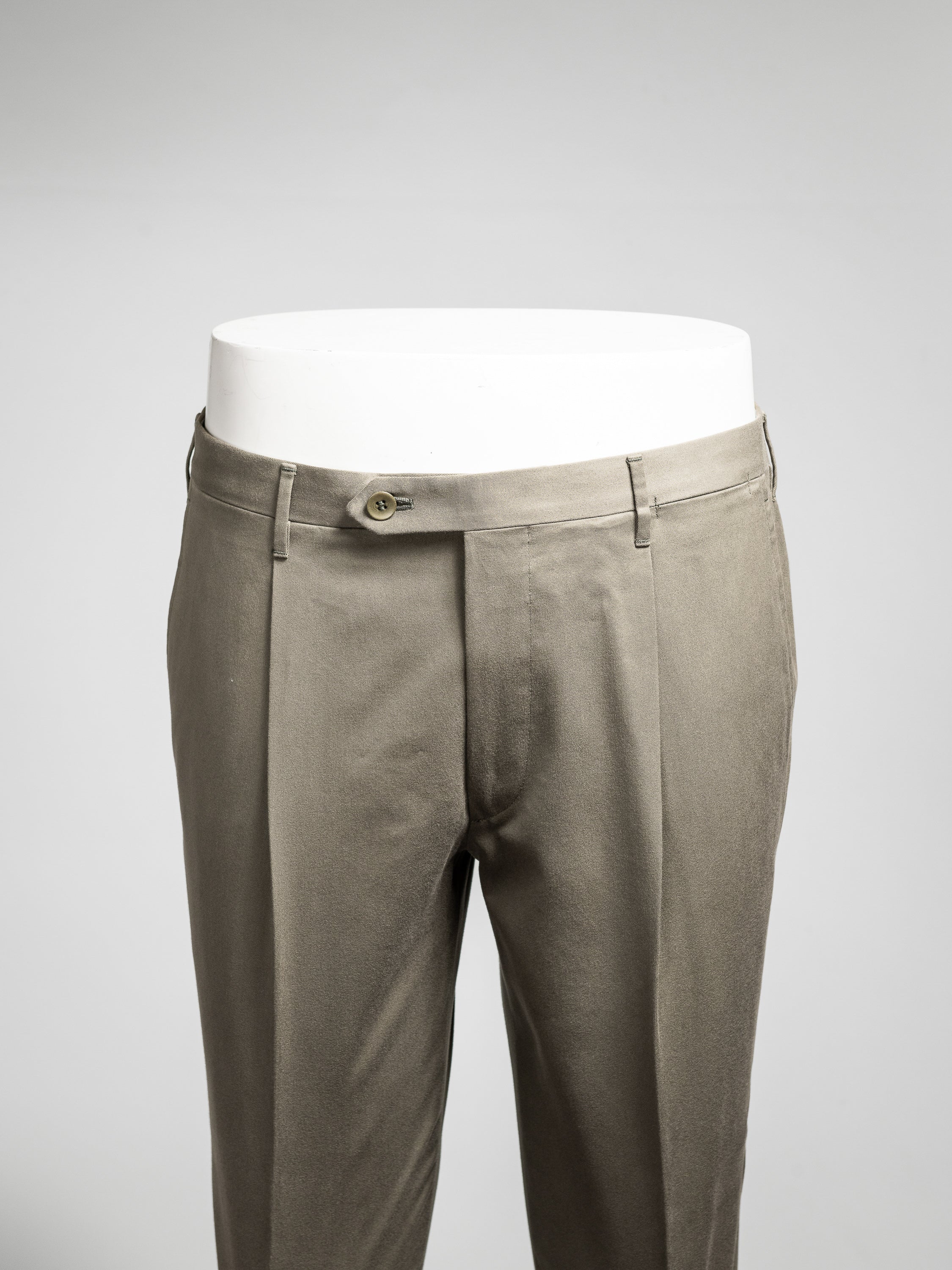 Rota Four Seasons Green pair of regular fit cotton trousers