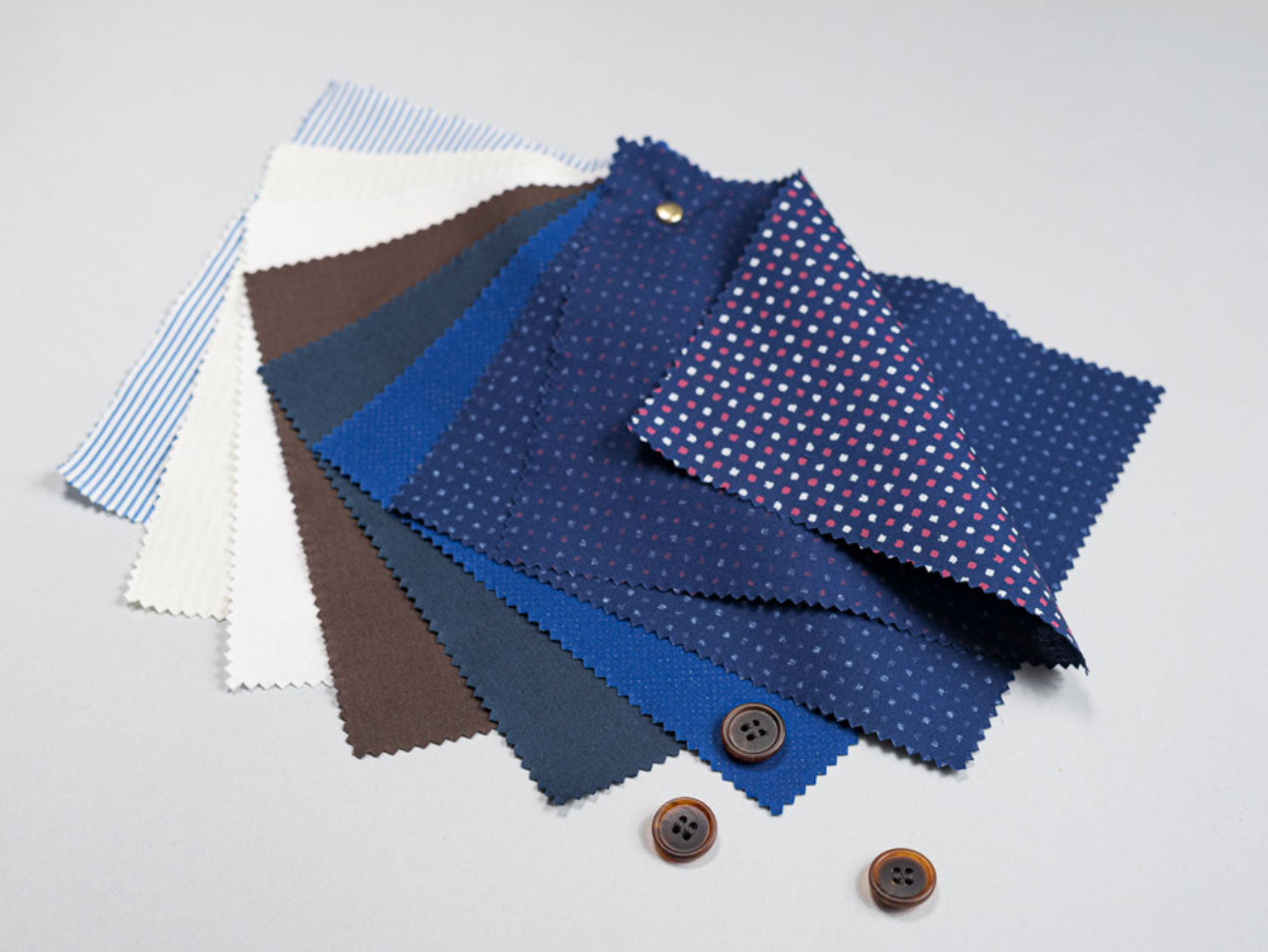 Made To Order Product: Medium Waist, Regular leg, Belt Loops, Brown Horn Button, 44, With Zip, Blue with Dots, Dark Blue Cotton Wool, No Pleat