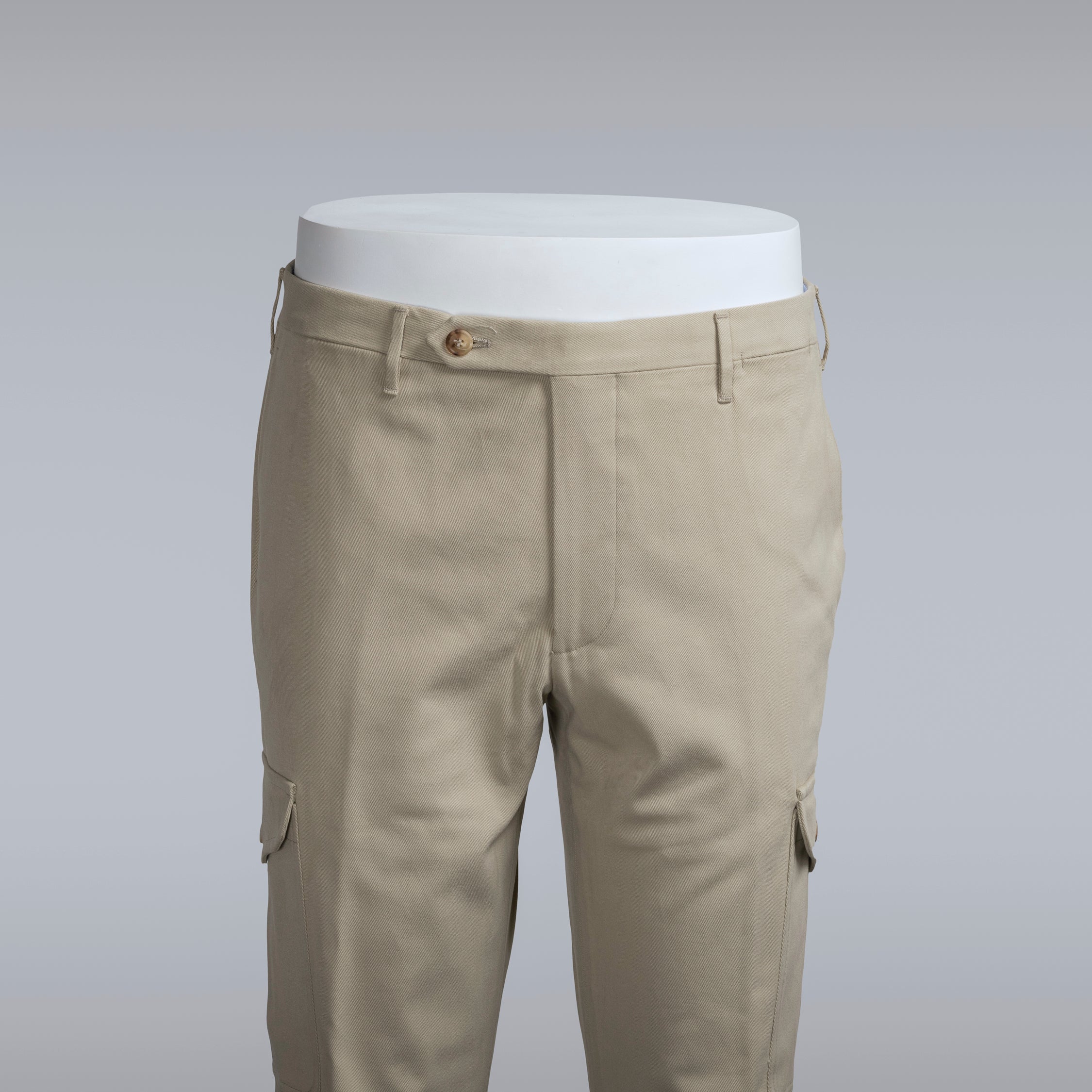 Light beige cotton elastan cargo pockets