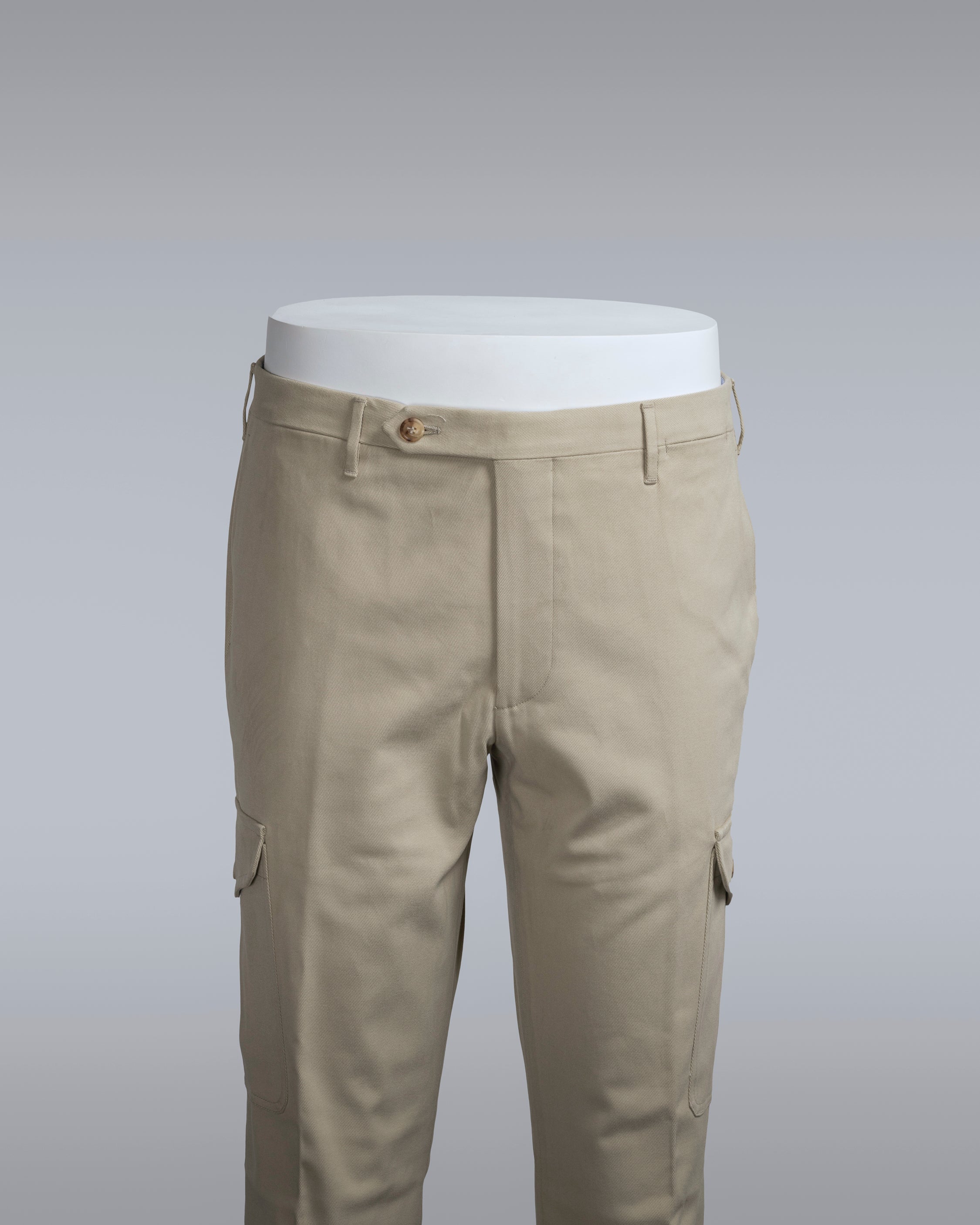 Light beige cotton elastan cargo pockets